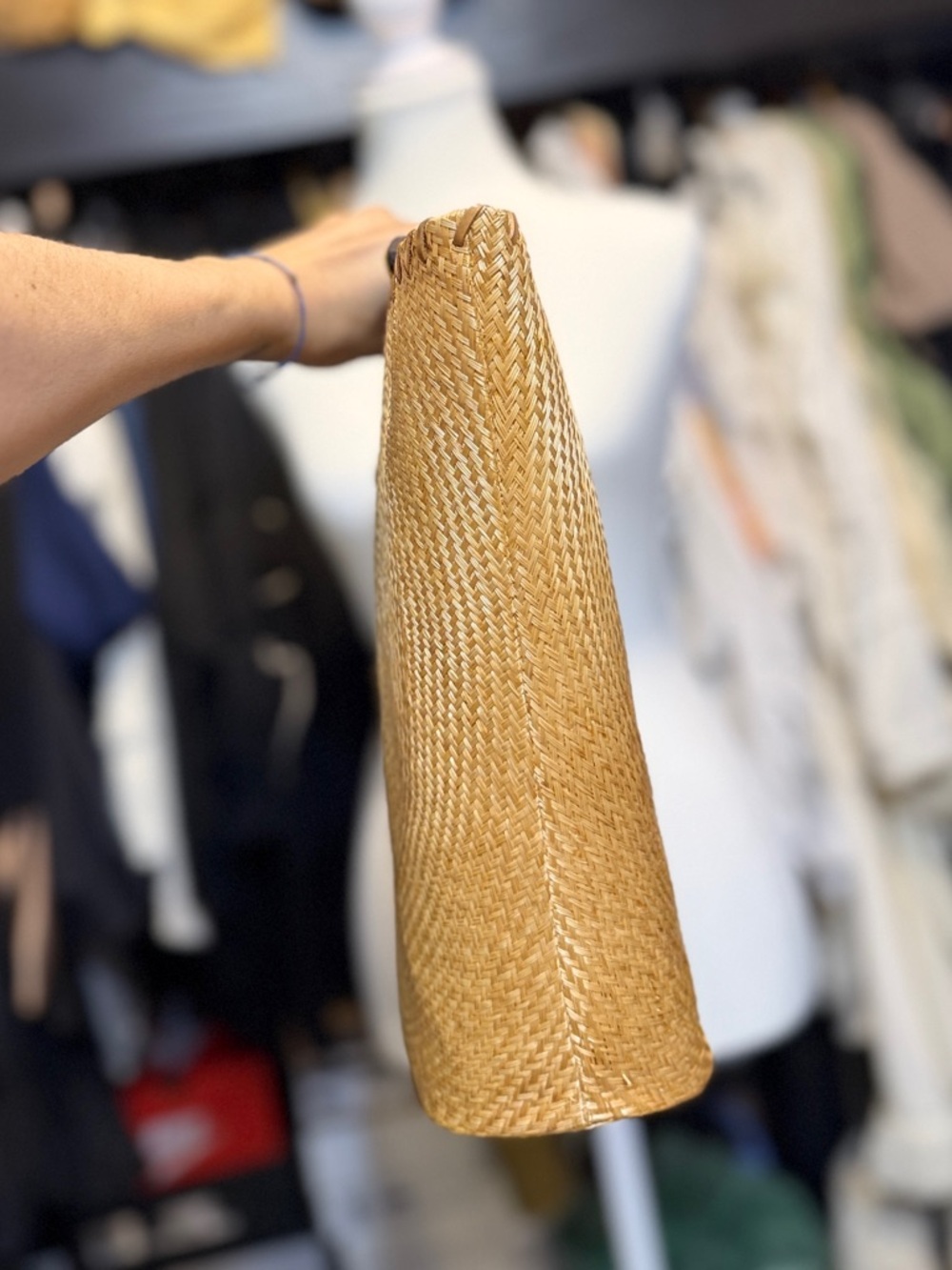 Handwoven Straw Tote Bag with Wooden Handles - Picture 4 of 9